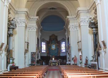 interno chiesa madonna di sotto